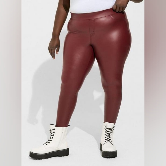 🆕 Torrid Faux Leather Leggings (Torrid 3) - Picture 2 of 12
